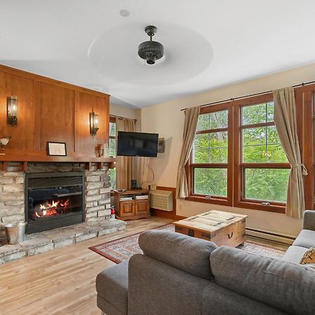 Les Eaux - 2Bdrs W Pool & Hot Tub Near Village Mont-Tremblant Bagian luar foto