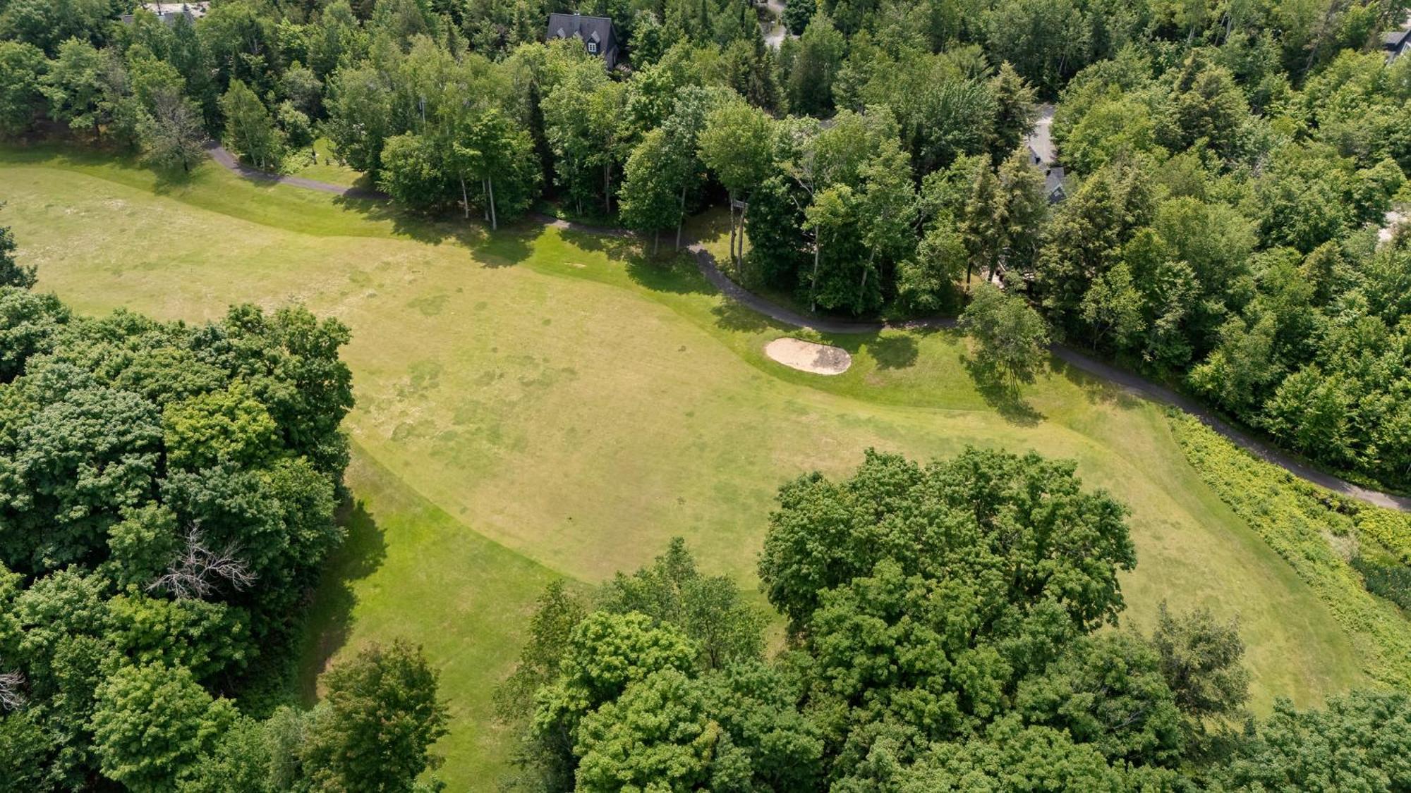 Les Eaux - 2Bdrs W Pool & Hot Tub Near Village Mont-Tremblant Bagian luar foto