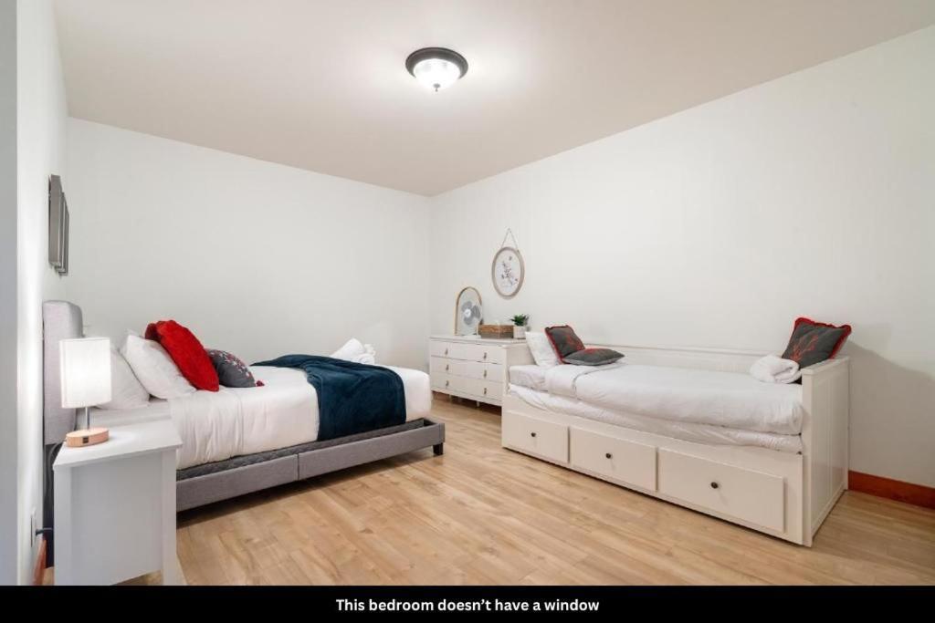 Les Eaux - 2Bdrs W Pool & Hot Tub Near Village Mont-Tremblant Bagian luar foto